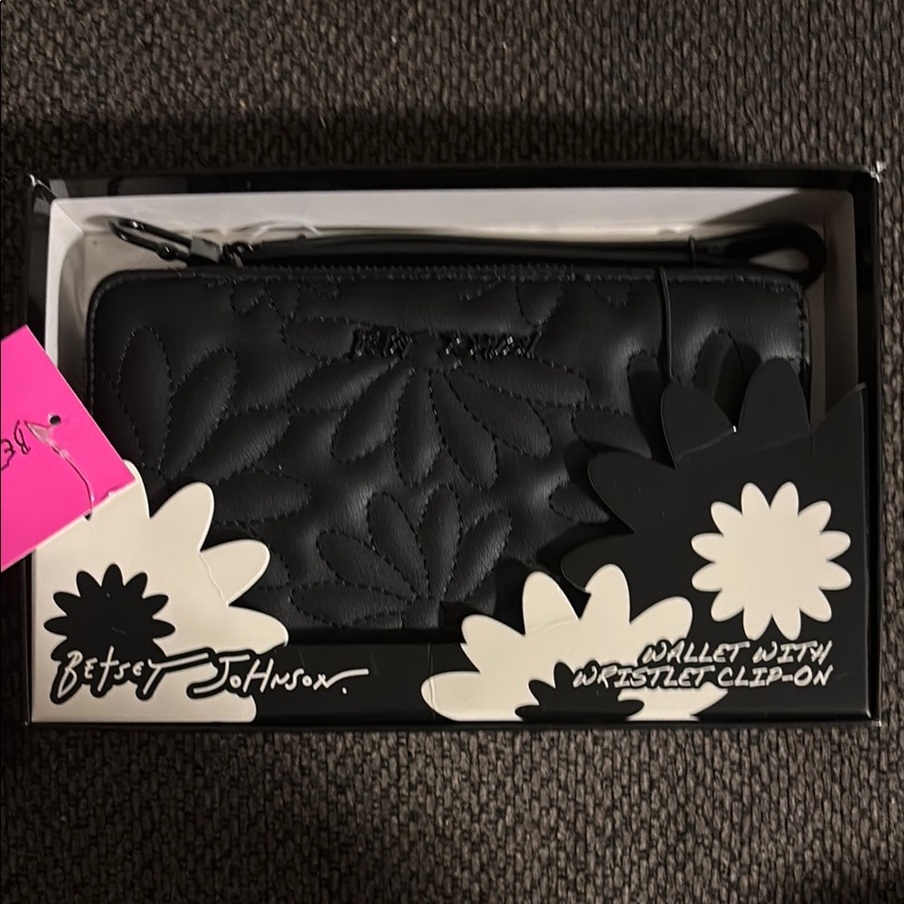 NWT! Betsey Johnson Black Quilted Clutch Wristlet